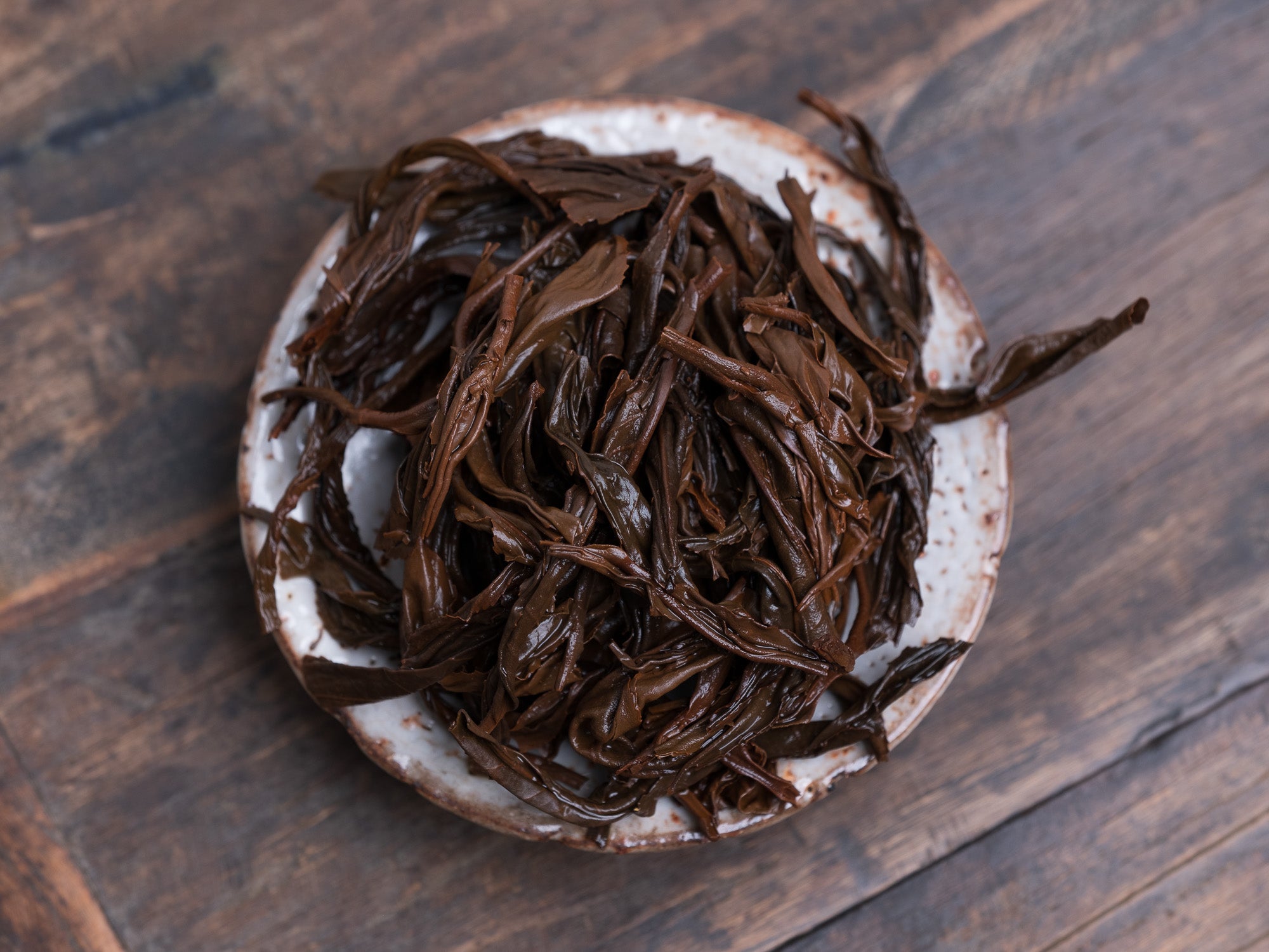 Hojas de te negro Wild Tree Taiwan infusionadas